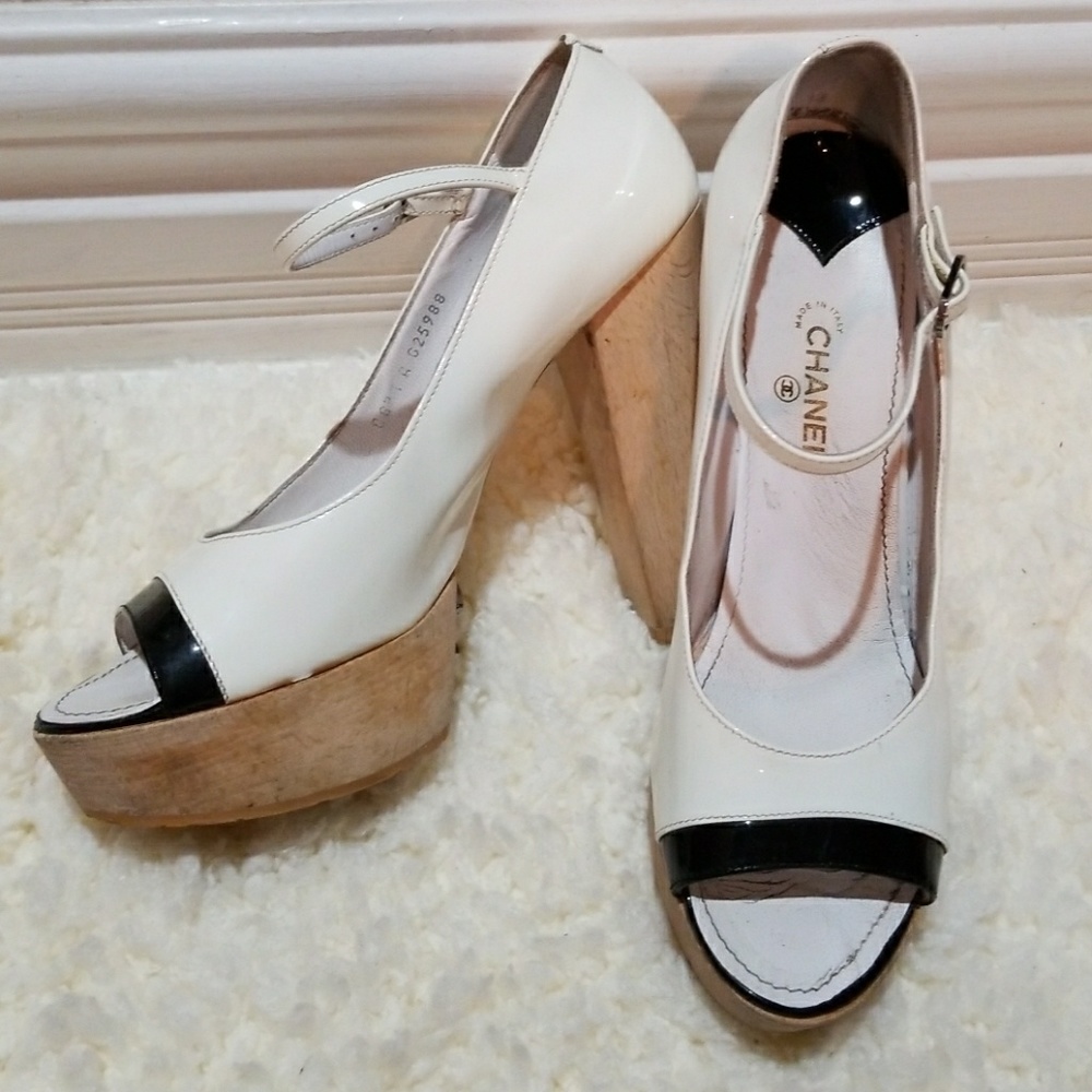 CHANEL Wood Platform Heels